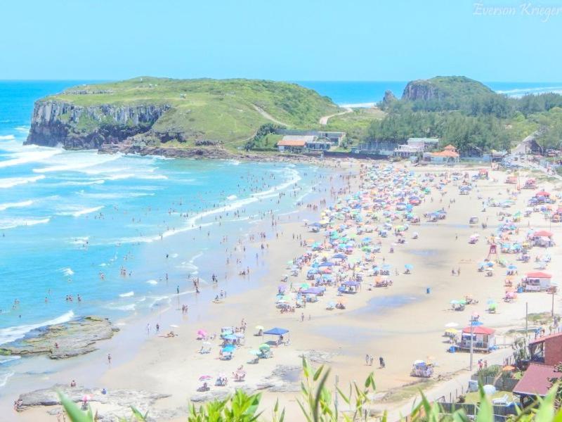 Kitnet K1 Em Torres-Rs - Na Mais Bela Praia Gaucha - Cozinha - Banheiro - Ar Condicionado - Smart Tv 32' - Wi-Fi - Anfitria Superhost No Bnb Exterior foto