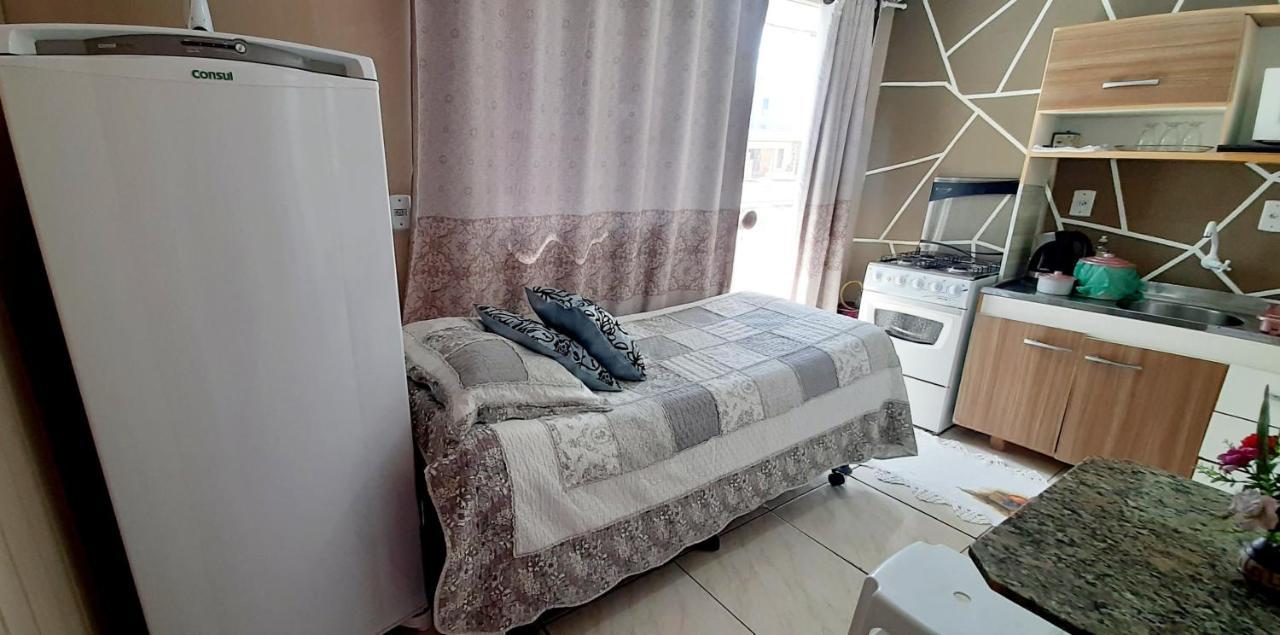 Kitnet K1 Em Torres-Rs - Na Mais Bela Praia Gaucha - Cozinha - Banheiro - Ar Condicionado - Smart Tv 32' - Wi-Fi - Anfitria Superhost No Bnb Exterior foto